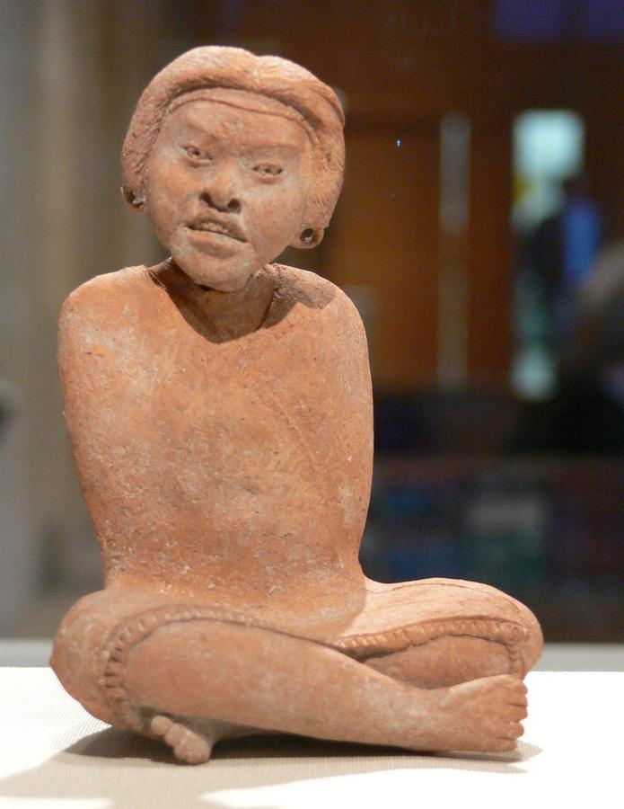 Xochipala_Seated_Woman_Kimbell.jpg
